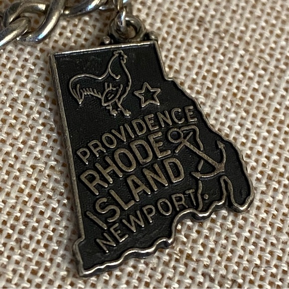 Wells Vintage sterling silver charm bracelet JMF Rhode Island bells Clover Grad - Picture 3 of 16